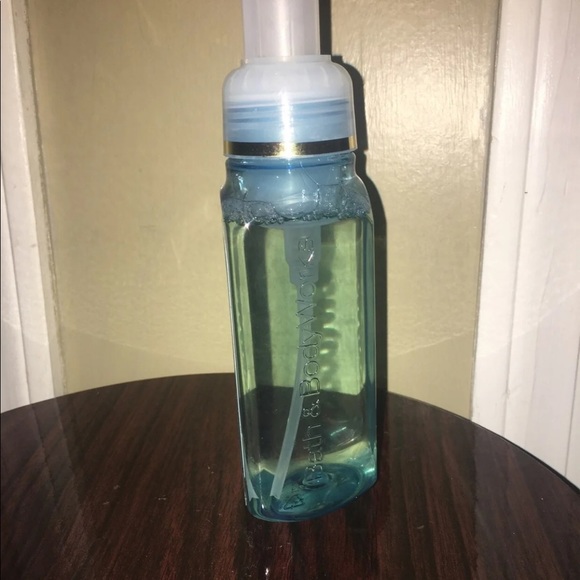 Bath and Body Works hand soap bundle - Picture 7 of 7